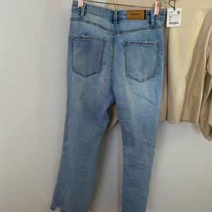Stradivarius Cropped distressed raw hem Jeans